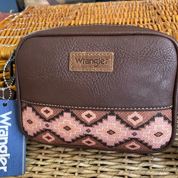 Saving for friend 😊Wrangler Brown and Pink Patterned Crossbody Bag - Picture 3 of 7